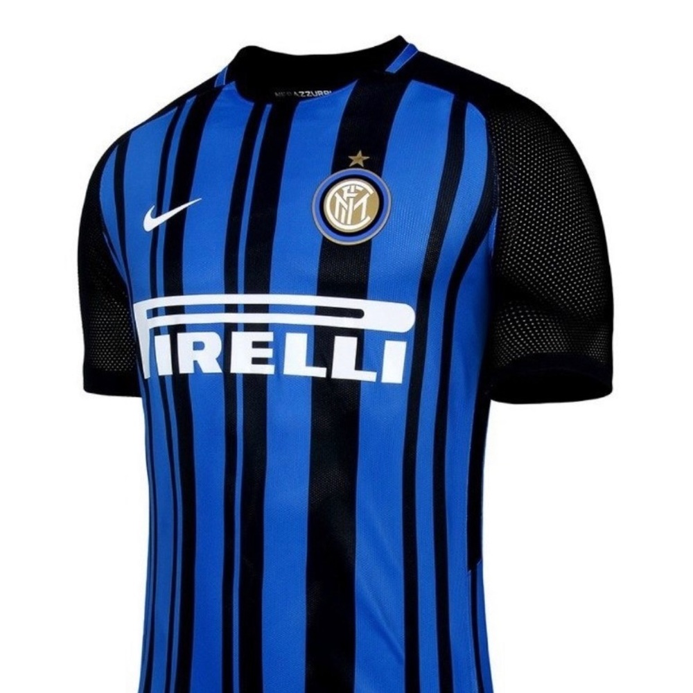 Preowned  Authentic Nike inter Milan blue Home jersey . Size M